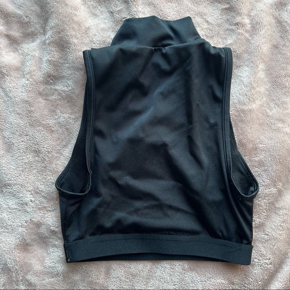 TNA athletic crop top - Picture 2 of 2